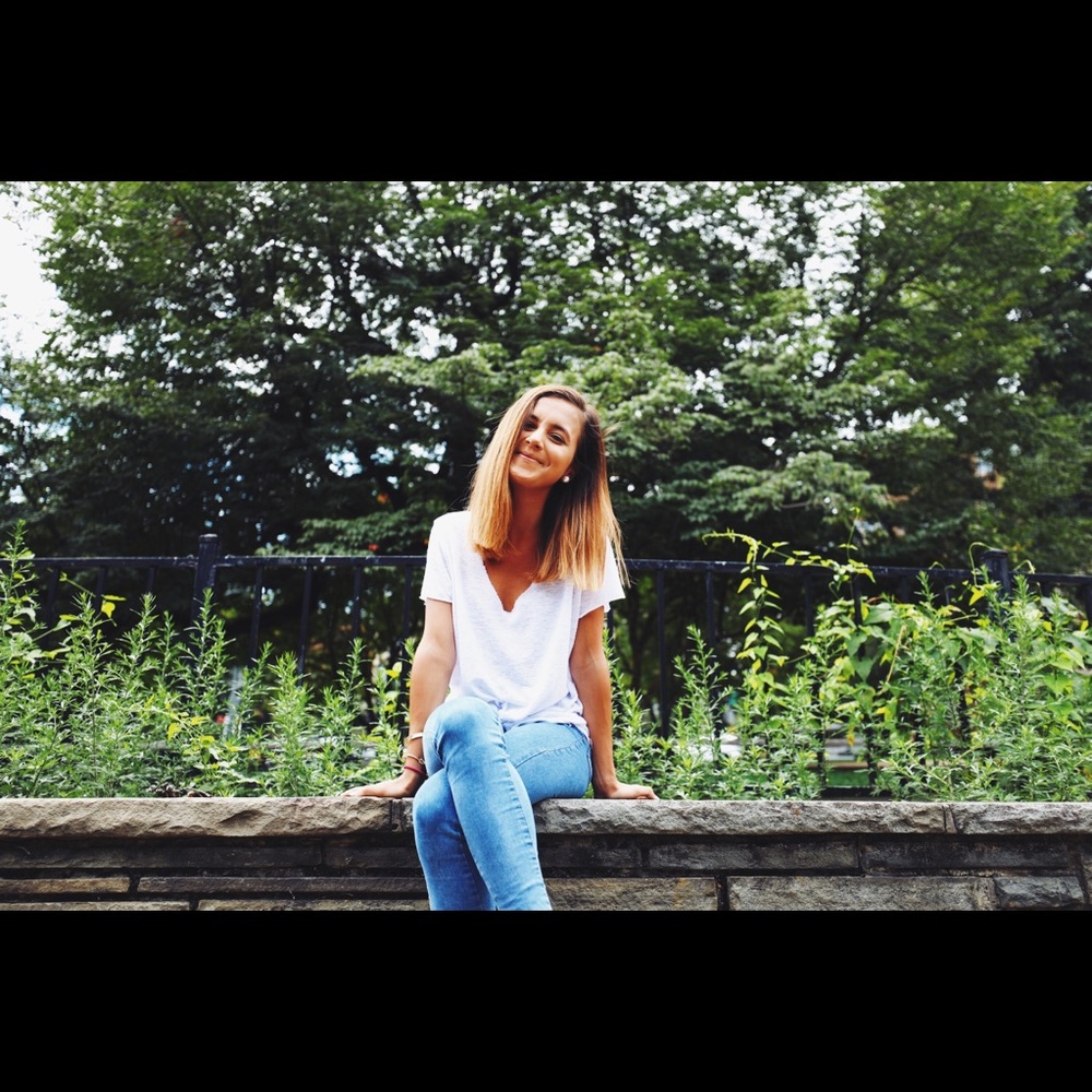 Meet your Posher, Lau